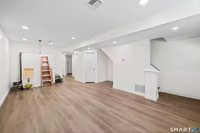 136 Maple Avenue #B, Hartford, CT 06114 - Photo 9