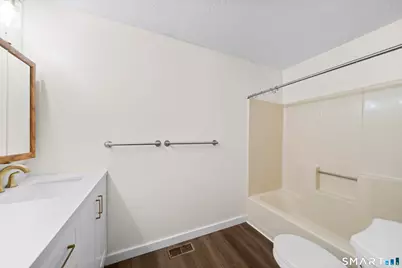 136 Maple Avenue #B, Hartford, CT 06114 - Photo 13