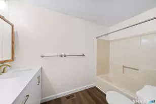 136 Maple Ave, Hartford, CT 06114 - Photo 13