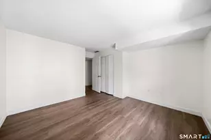 136 Maple Ave, Hartford, CT 06114 - Photo 17