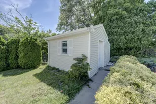 107 Johl Dr, Groton, CT 06340 - Photo 7