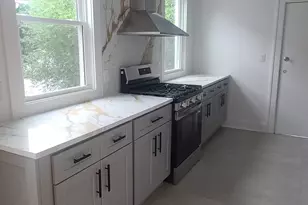 203 Helen St, Hamden, CT 06514 - Photo 7