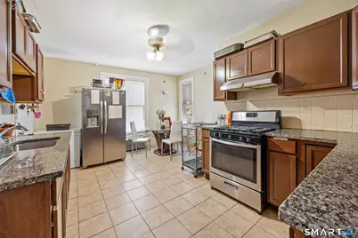 37 Preston Street, Hartford, CT 06114 - Photo 13
