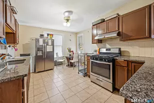 37 Preston St, Hartford, CT 06114 - Photo 13