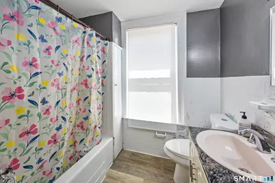 37 Preston Street, Hartford, CT 06114 - Photo 7