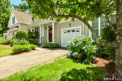 33 Iris Way #33, Berlin, CT 06037 - Photo 3