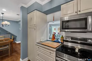 92 Limewood Ave, Branford, CT 06405 - Photo 7