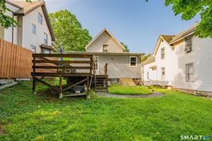 90 Myrtle St, Meriden, CT 06450 - Photo 19
