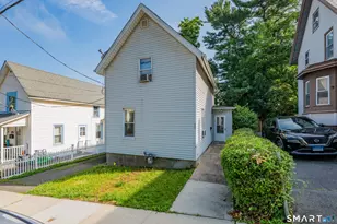 90 Myrtle St, Meriden, CT 06450 - Photo 1