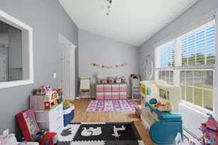 157 Harris Dr, Newington, CT 06111 - Photo 17