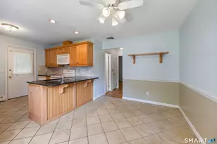 46 E Maxwell Dr, West Hartford, CT 06107 - Photo 7