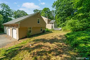 100 Blue Trail, Hamden, CT 06518 - Photo 37