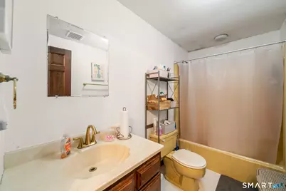 100 Blue Trail, Hamden, CT 06518 - Photo 19