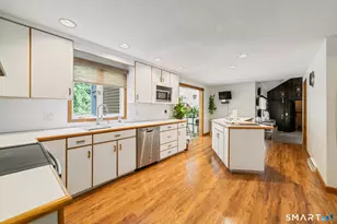 100 Blue Trail, Hamden, CT 06518 - Photo 11