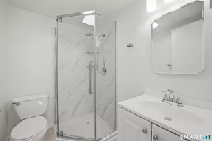 11 Barmore Dr W, Stamford, CT 06905 - Photo 15