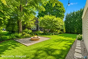 11 Barmore Dr W, Stamford, CT 06905 - Photo 19
