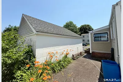 46 Garden Drive, Bridgeport, CT 06606 - Photo 5