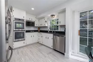 33 Carver Cir, Simsbury, CT 06070 - Photo 11