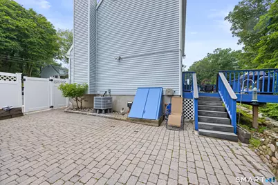 19 Lake Avenue, West Haven, CT 06516 - Photo 27