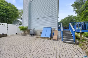 19 Lake Ave, West Haven, CT 06516 - Photo 27