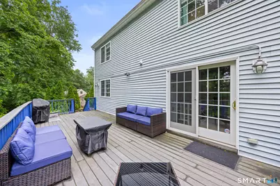 19 Lake Avenue, West Haven, CT 06516 - Photo 25