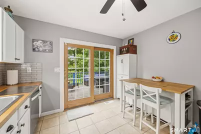 19 Lake Avenue, West Haven, CT 06516 - Photo 5