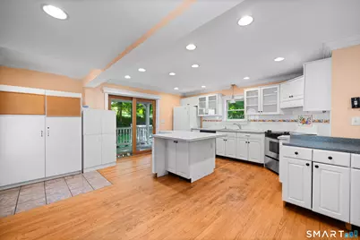 31 School Street, Avon, CT 06001 - Photo 3