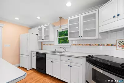 31 School Street, Avon, CT 06001 - Photo 7