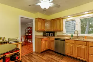 1 S Forest Cir, West Haven, CT 06516 - Photo 11