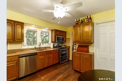 1 South Forest Circle, West Haven, CT 06516 - Photo 13