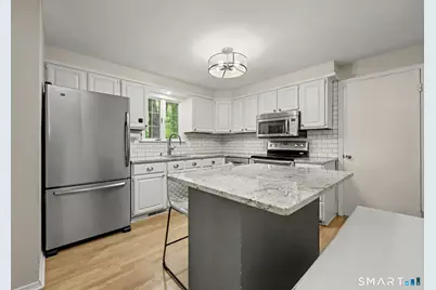 12 Regent Court, Stamford, CT 06907 - Photo 3