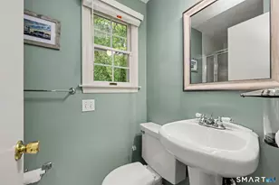 12 Regent Ct, Stamford, CT 06907 - Photo 13