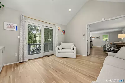 12 Regent Court, Stamford, CT 06907 - Photo 11