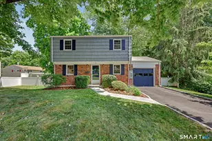 12 Regent Ct, Stamford, CT 06907 - Photo 1
