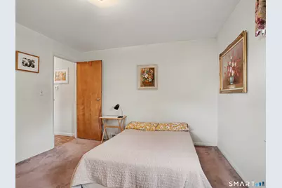 64 Breyer Avenue, Bridgeport, CT 06606 - Photo 19