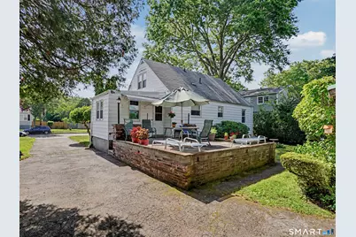 64 Breyer Avenue, Bridgeport, CT 06606 - Photo 37