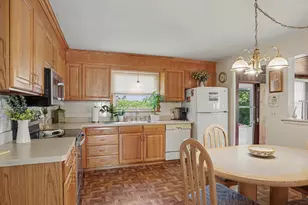 64 Breyer Ave, Bridgeport, CT 06606 - Photo 11