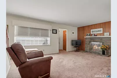 64 Breyer Avenue, Bridgeport, CT 06606 - Photo 5