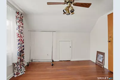 64 Breyer Avenue, Bridgeport, CT 06606 - Photo 25