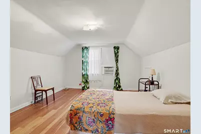 64 Breyer Avenue, Bridgeport, CT 06606 - Photo 21