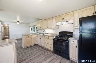 165 Laurelwood Ln, Danbury, CT 06811 - Photo 9