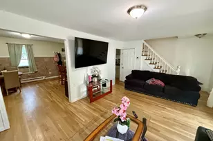 11 Windsor Pl, Norwalk, CT 06854 - Photo 9
