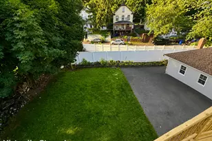 11 Windsor Pl, Norwalk, CT 06854 - Photo 7