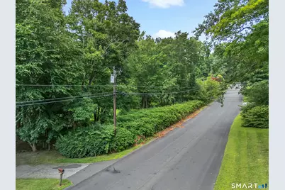 14 West Woodland Drive, Redding, CT 06896 - Photo 3