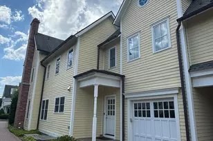 65 Sherwood Pl, Greenwich, CT 06830 - Photo 27