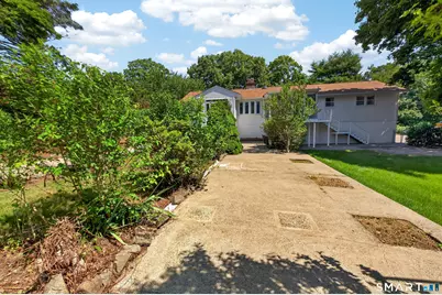 412 Narrow Lane, Orange, CT 06477 - Photo 31