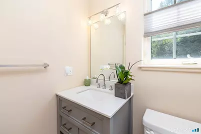 18 East Village Court #18, Branford, CT 06405 - Photo 11