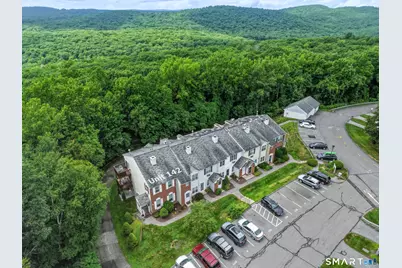 142 Spyglass Court #142, Torrington, CT 06790 - Photo 5