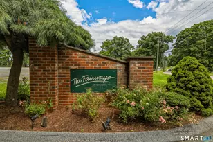 142 Spyglass Ct, Torrington, CT 06790 - Photo 1