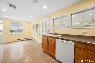 87B Cottage Rd, Montville, CT 06370 - Photo 11